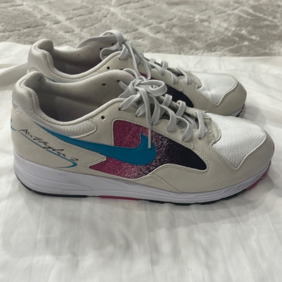 nike air skylon 2 white blue lagoon active fuchsia